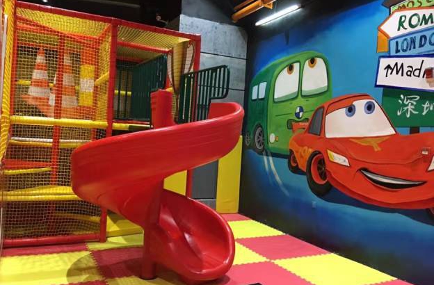 Why You shouldn't Eat in Kids Indoor Playground