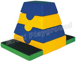 Baby play area 1096F