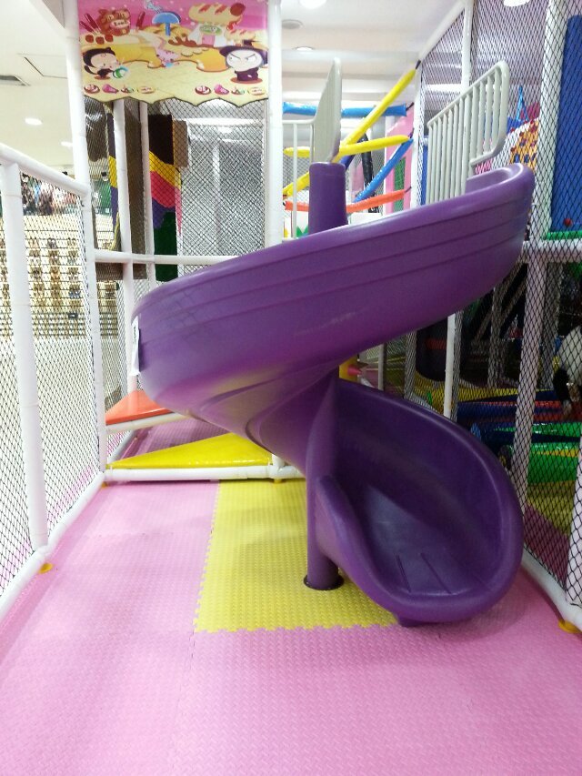 china indoor playground Plastic spiral Slides
