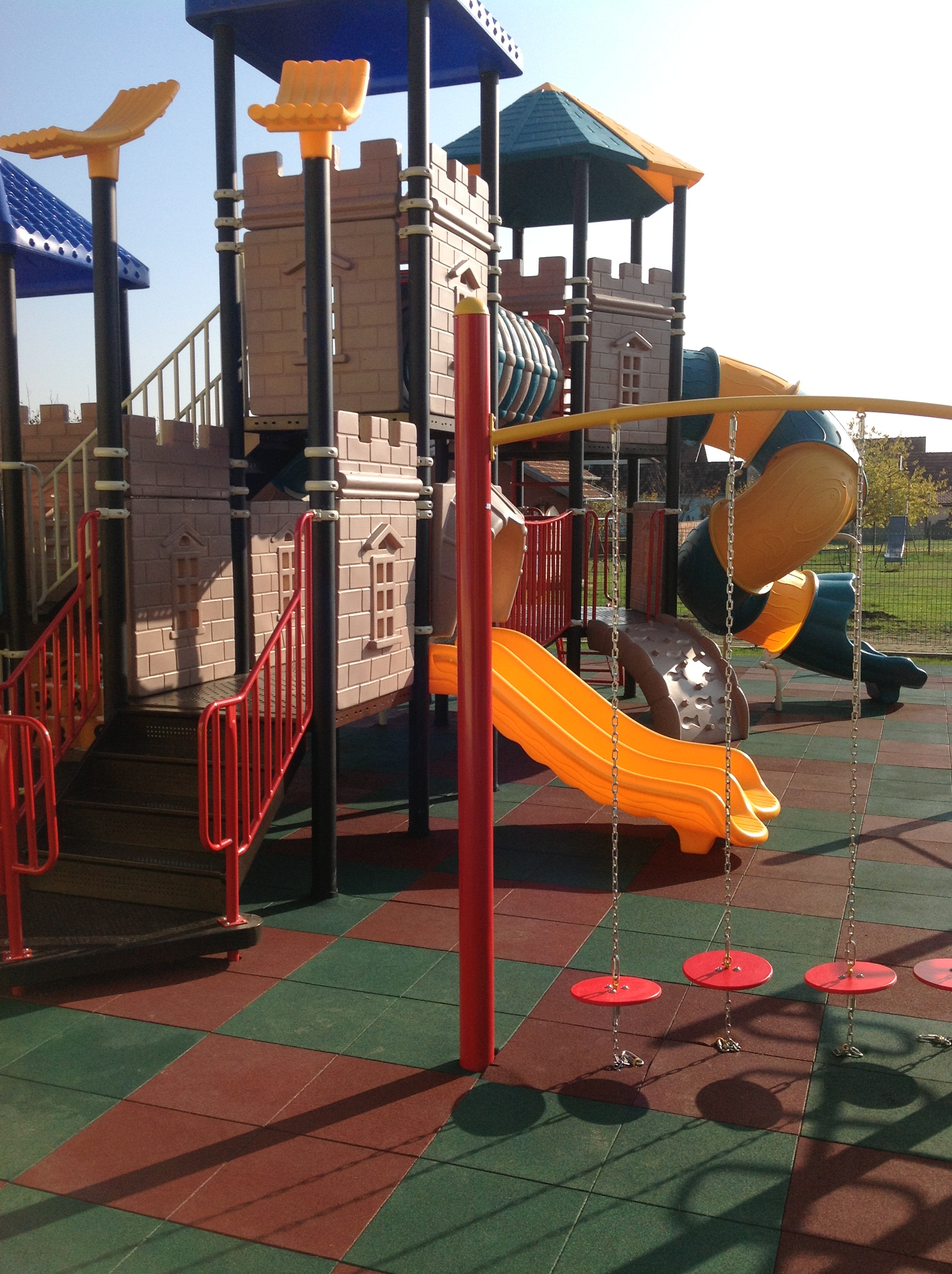 Outdoor playground safety zone and border layout